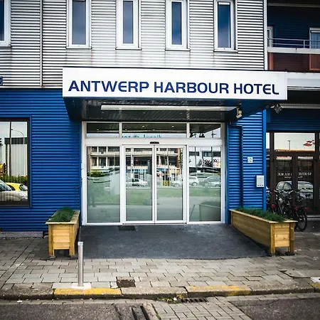 Harbour Hotel 3*
