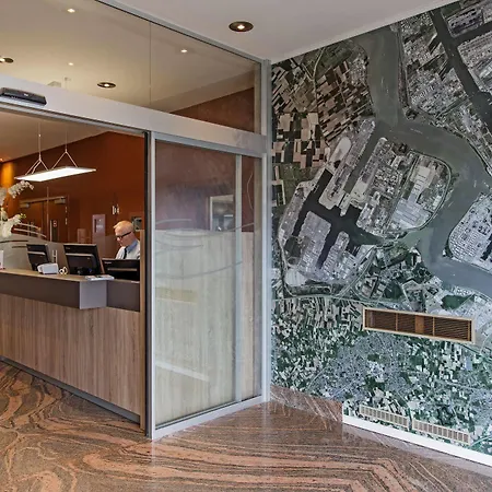 Harbour Hotel 3*