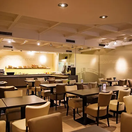 Harbour Hotel 3*